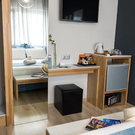 Ξενοδοχείο Be My Guest 3*